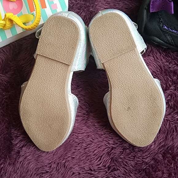 Lot 4 pair size 6 girls' summer shoes Gymboree - Picture 6 of 9